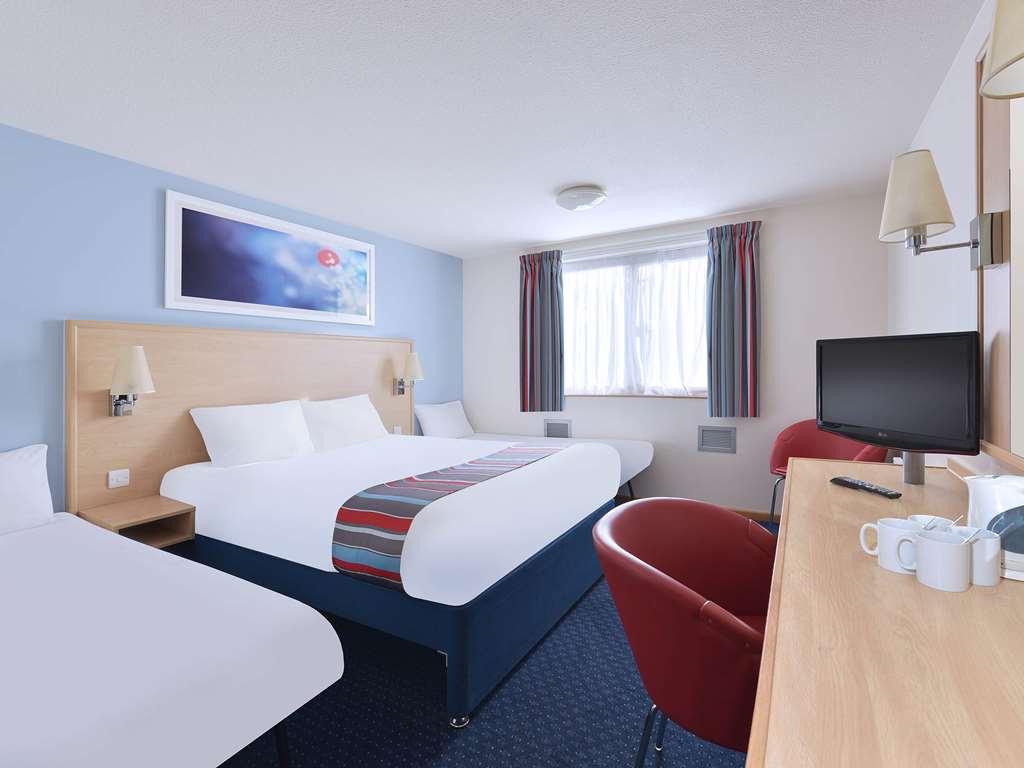 Travelodge Berwick Upon Tweed Room photo